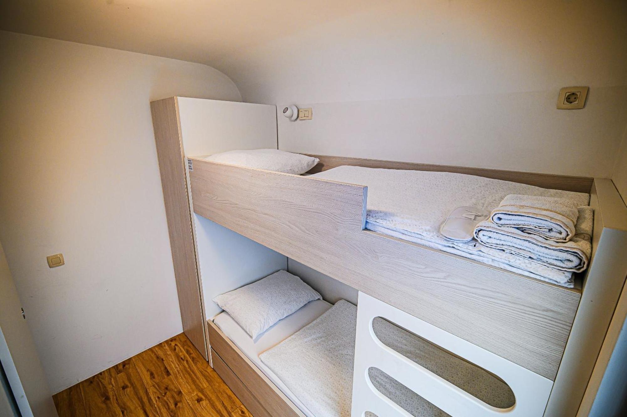 Glamping Maleric With Natural Pool Dragatus Екстер'єр фото